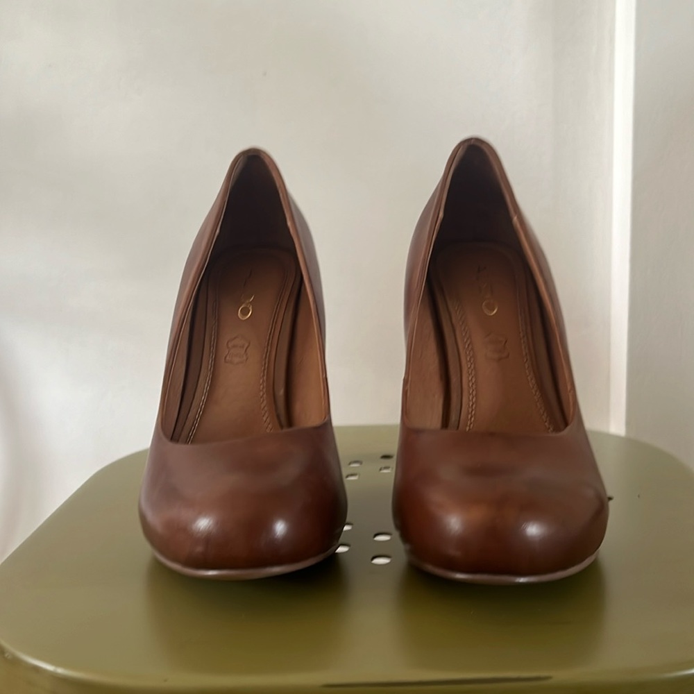 Brown leather round toe heels